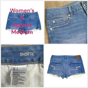 Women’s American Eagle AEO 8 Medium Shortie Shorts Jeans Blue Frayed Stretch